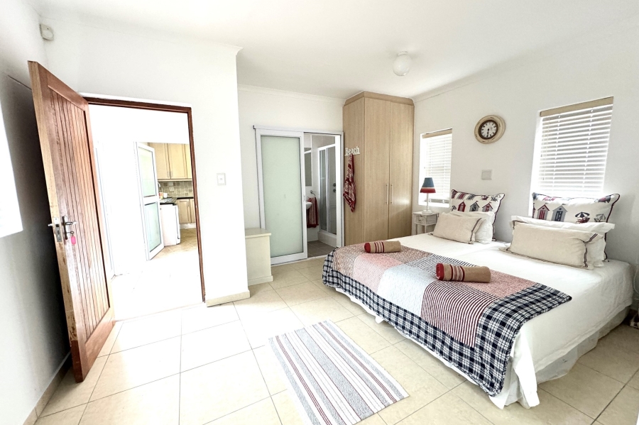 6 Bedroom Property for Sale in Myburgh Park Western Cape